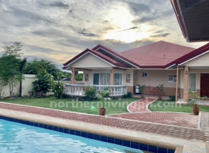 Elegant Bungalow with Swimming Pool, San Fernando City, La Union